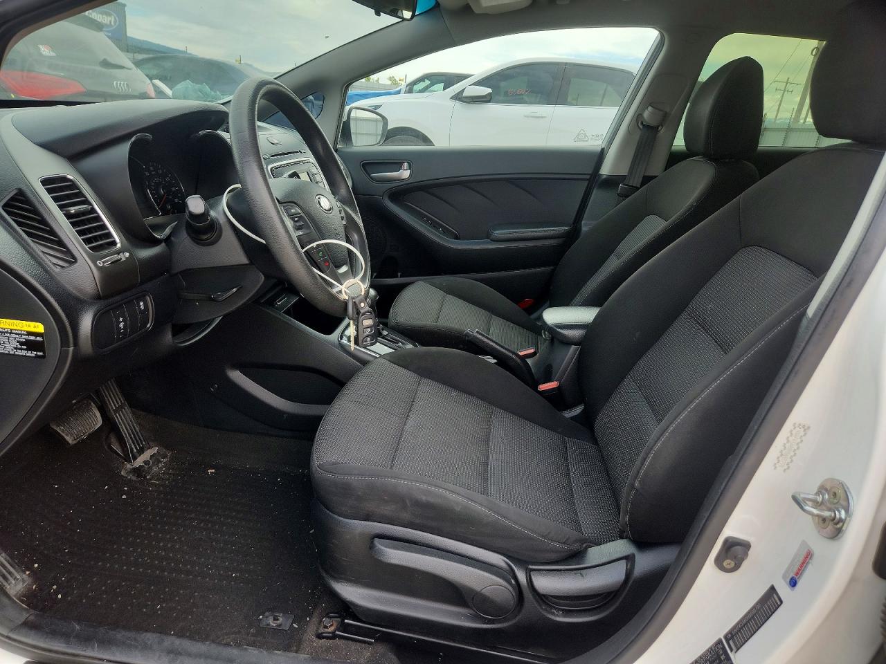 2017 KIA FORTE photo 13