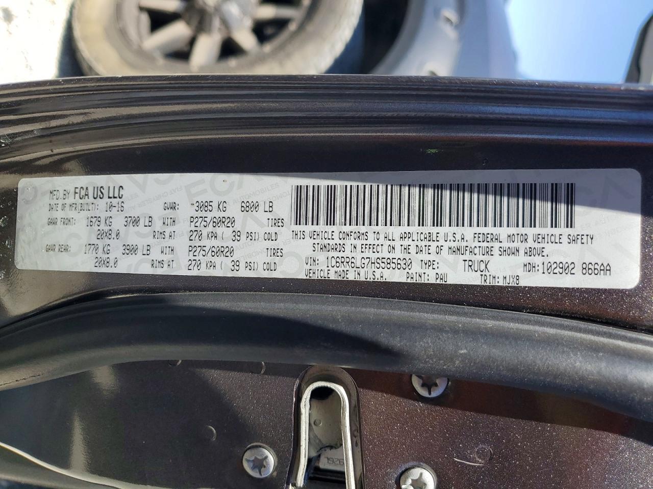 2017 RAM 1500 SLT photo 23