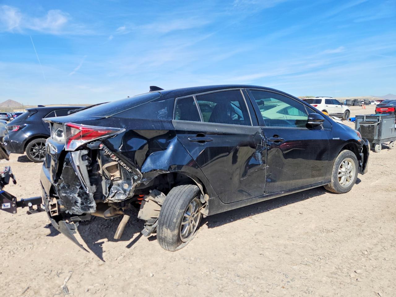 2016 TOYOTA PRIUS TWO photo 3