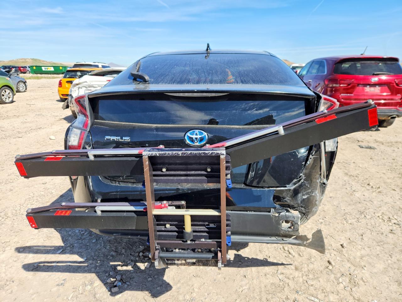 2016 TOYOTA PRIUS TWO photo 6