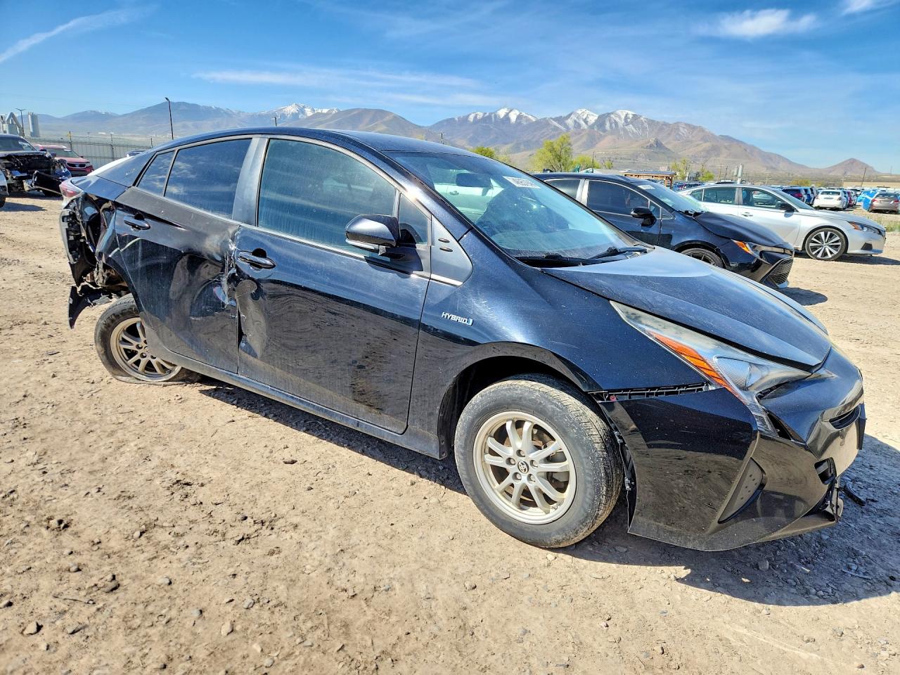 2016 TOYOTA PRIUS TWO photo 4