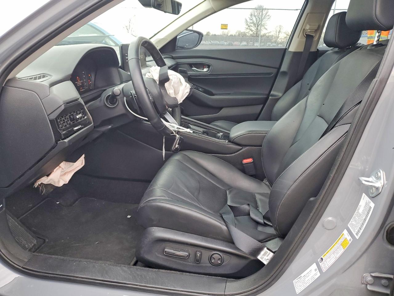 2024 HONDA ACCORD TOURING HYBRID photo 19
