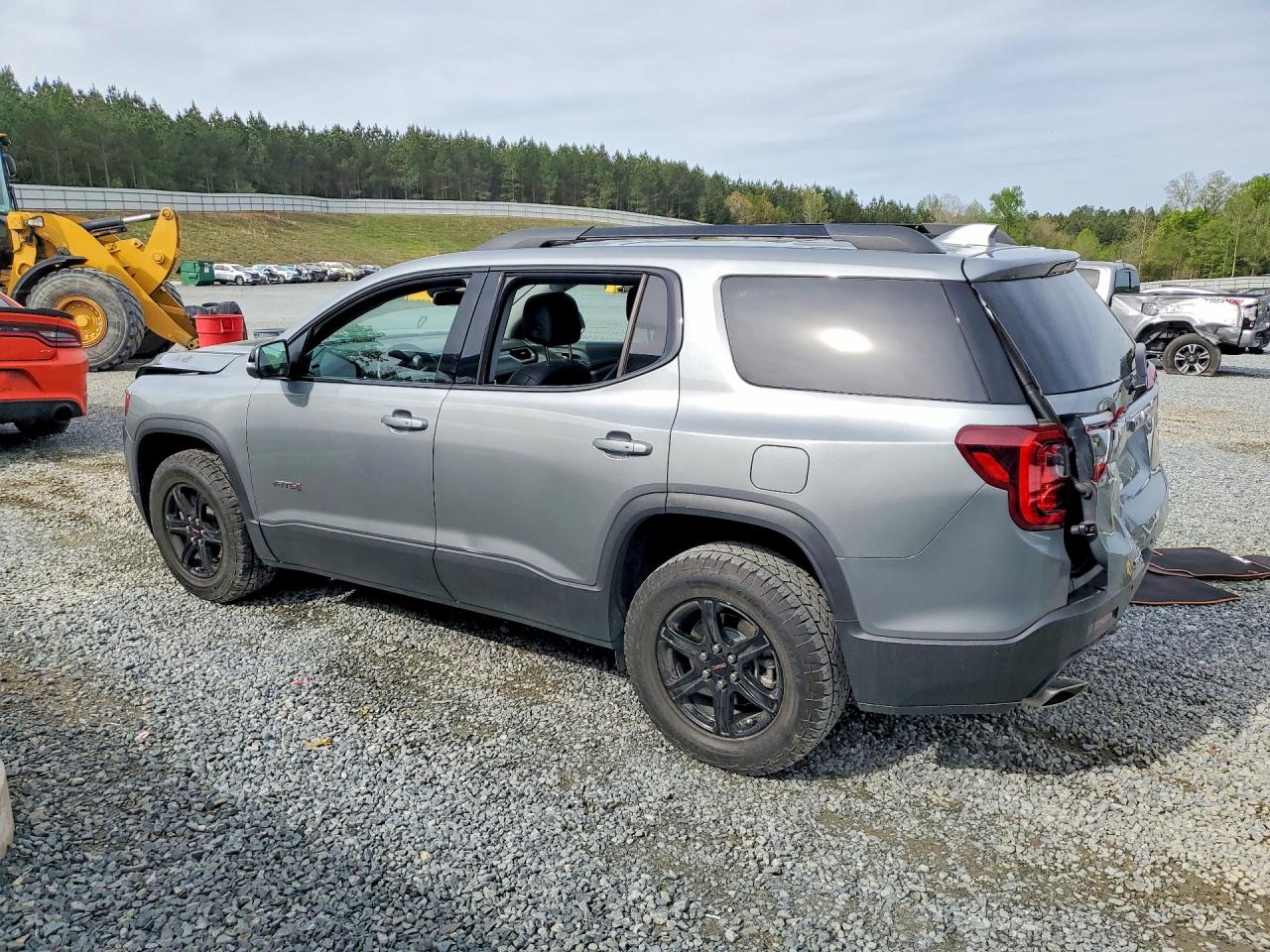 2023 GMC ACADIA AT4 photo 2