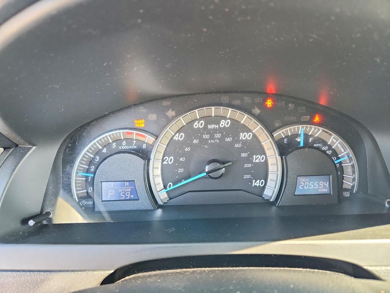 2013 TOYOTA CAMRY SE photo 17