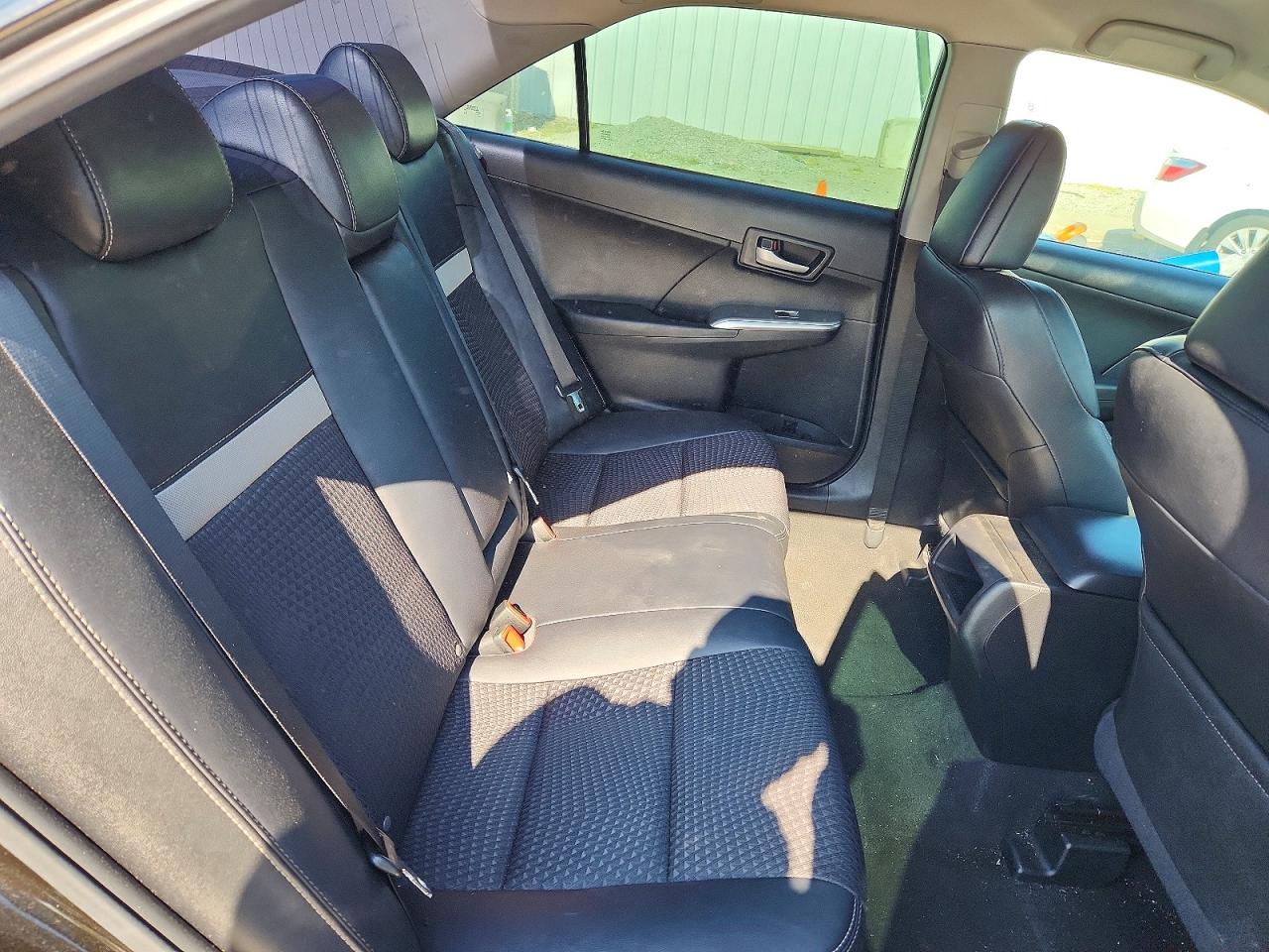 2013 TOYOTA CAMRY SE photo 19