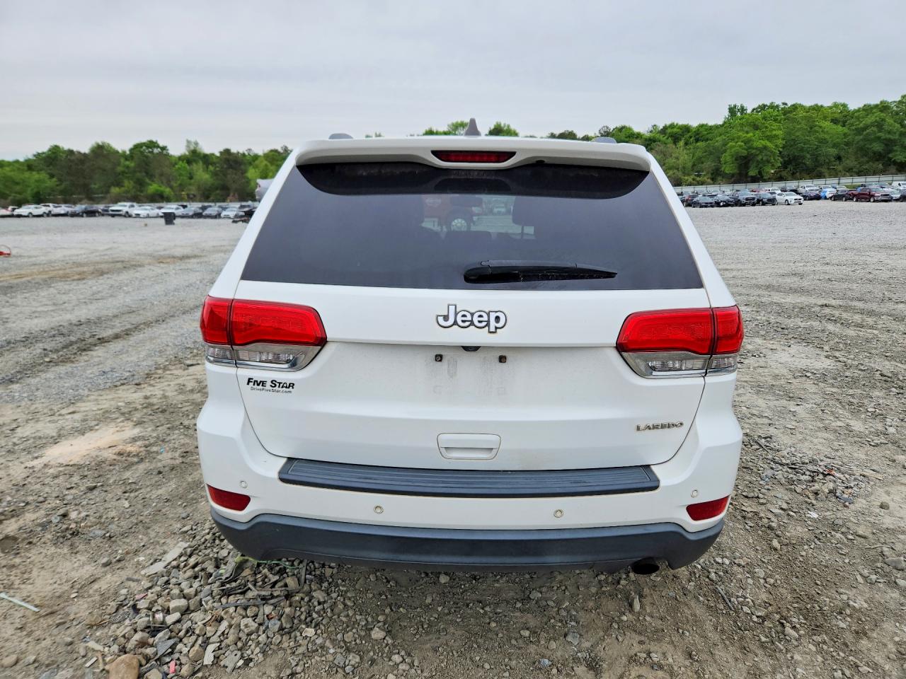 2019 JEEP GRAND CHEROKEE LAREDO photo 11