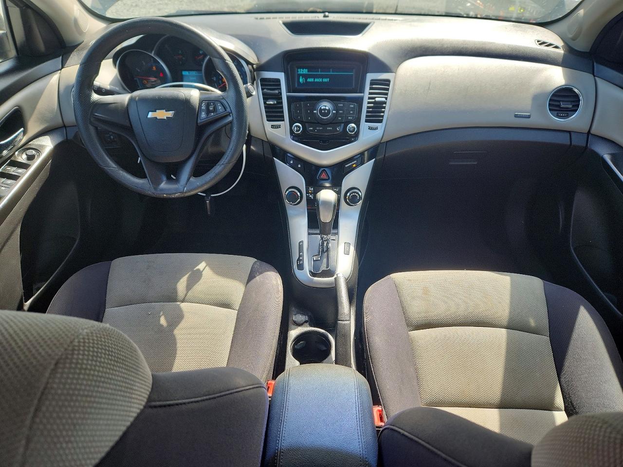 2014 CHEVROLET CRUZE LS photo 22