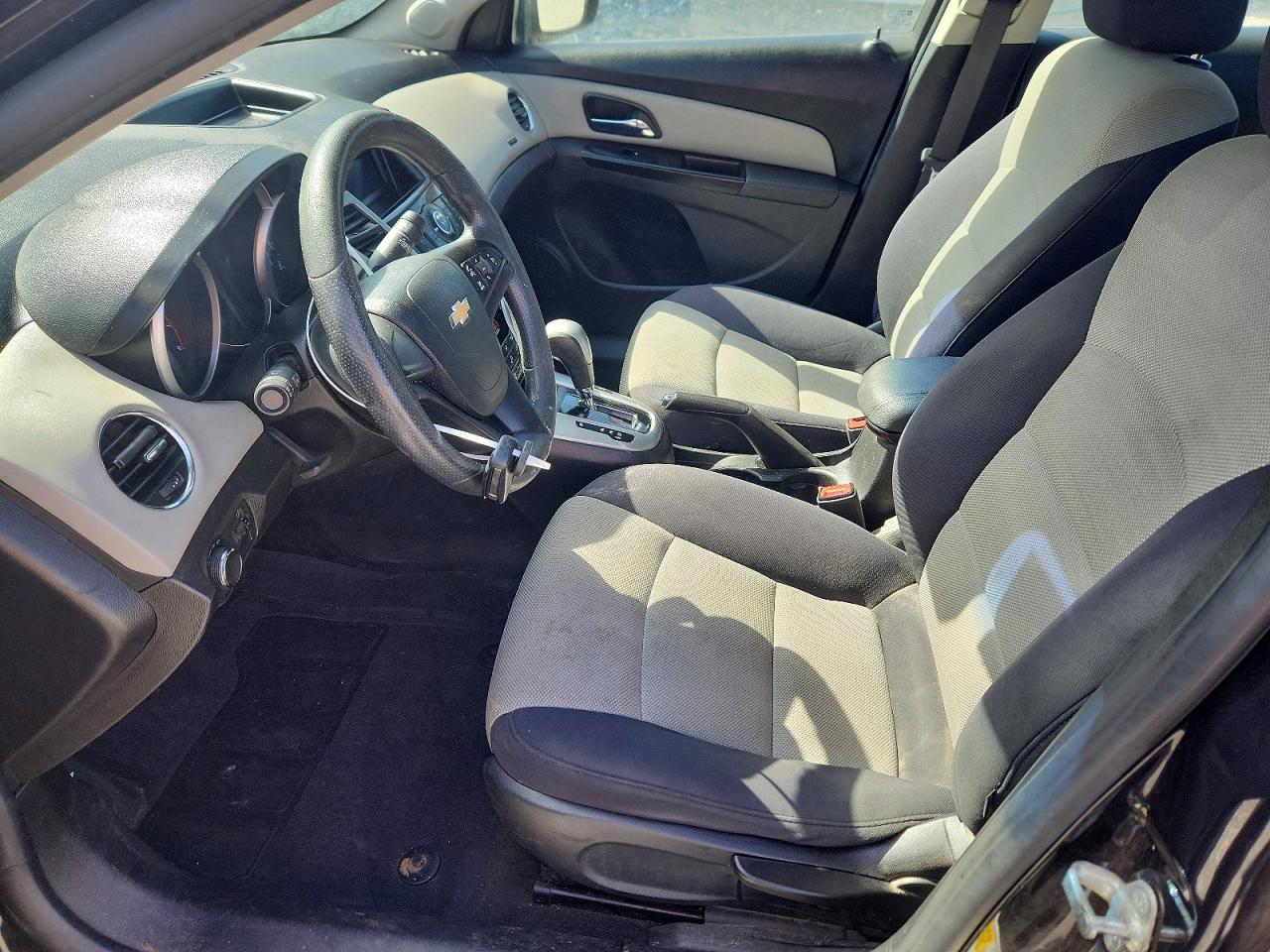 2014 CHEVROLET CRUZE LS photo 19