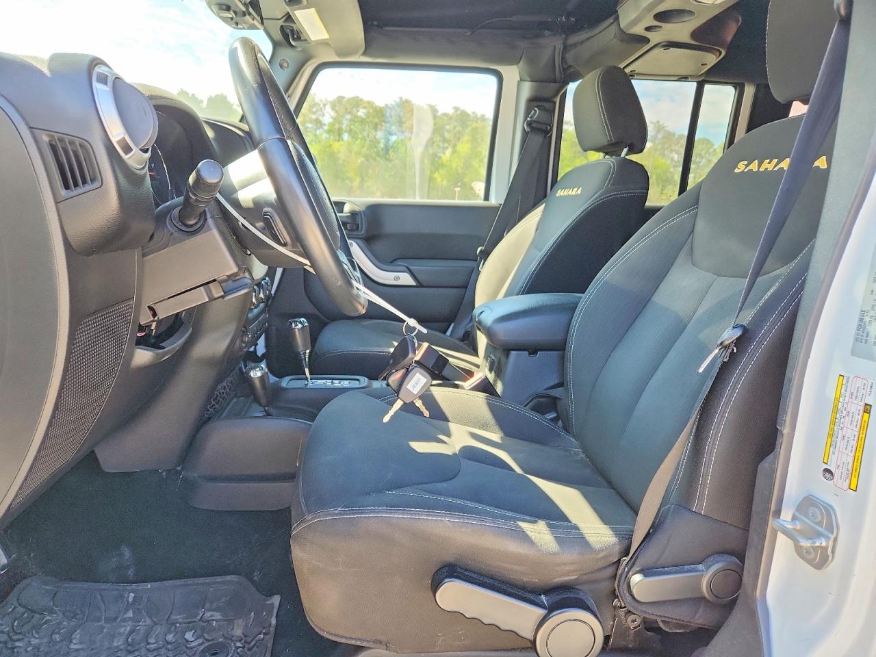 2015 JEEP WRANGLER UNLIMITED SAHARA photo 7
