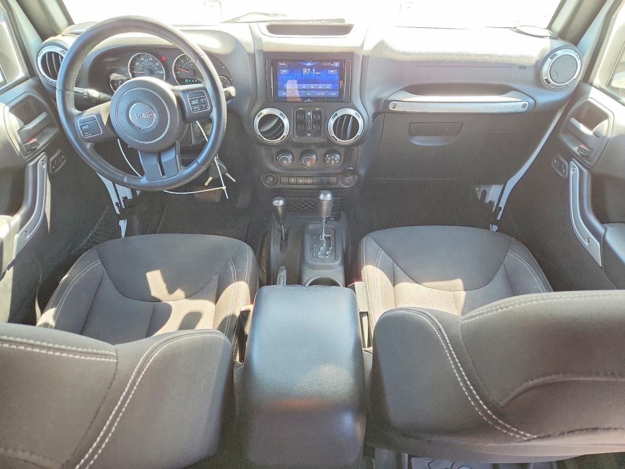 2015 JEEP WRANGLER UNLIMITED SAHARA photo 8