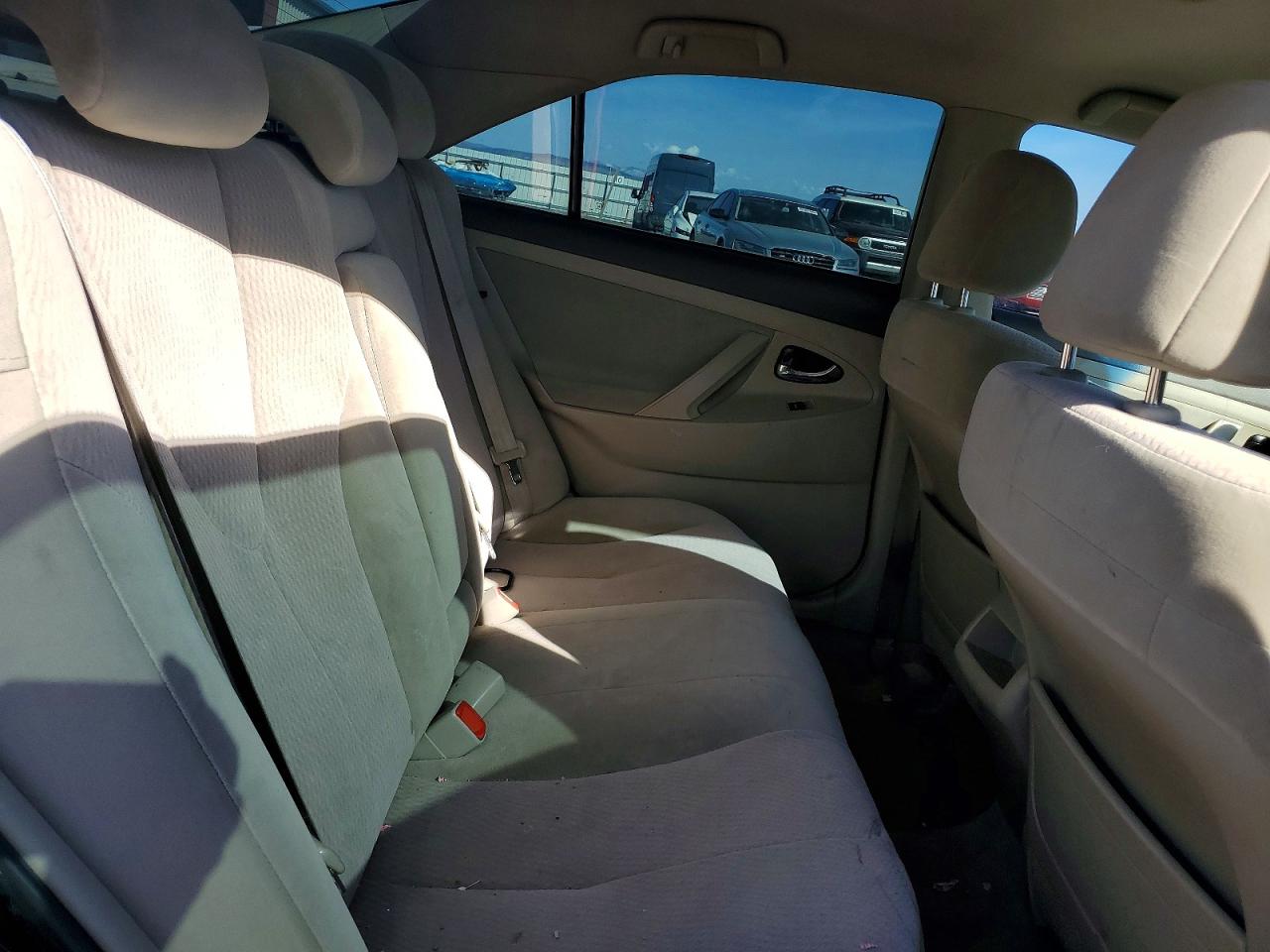 2010 TOYOTA CAMRY LE V6 photo 10