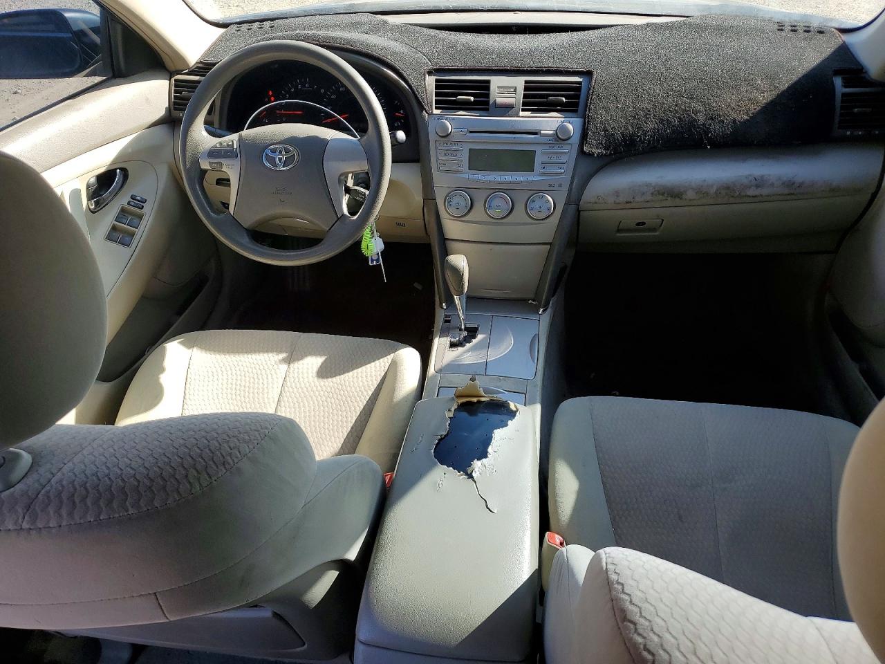 2010 TOYOTA CAMRY LE V6 photo 8