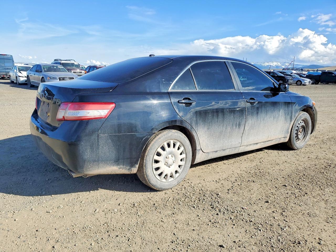 2010 TOYOTA CAMRY LE V6 photo 3