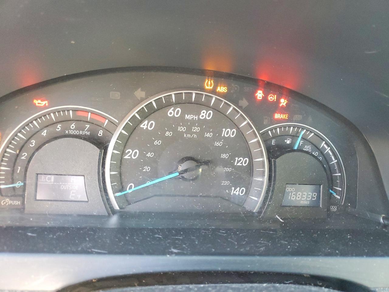 2015 TOYOTA CAMRY LE photo 17