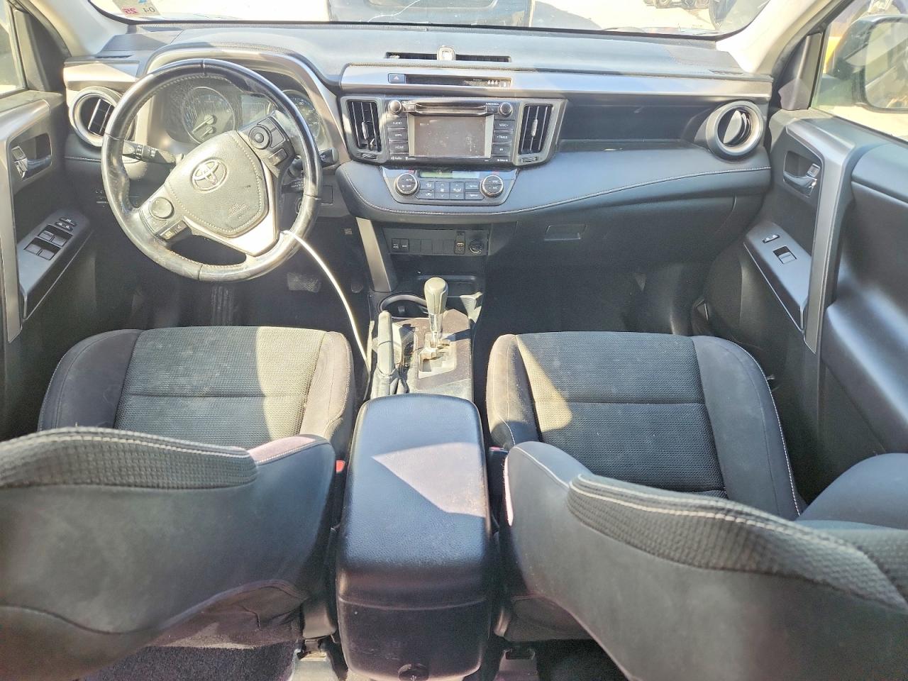 2017 TOYOTA RAV4 XLE photo 15