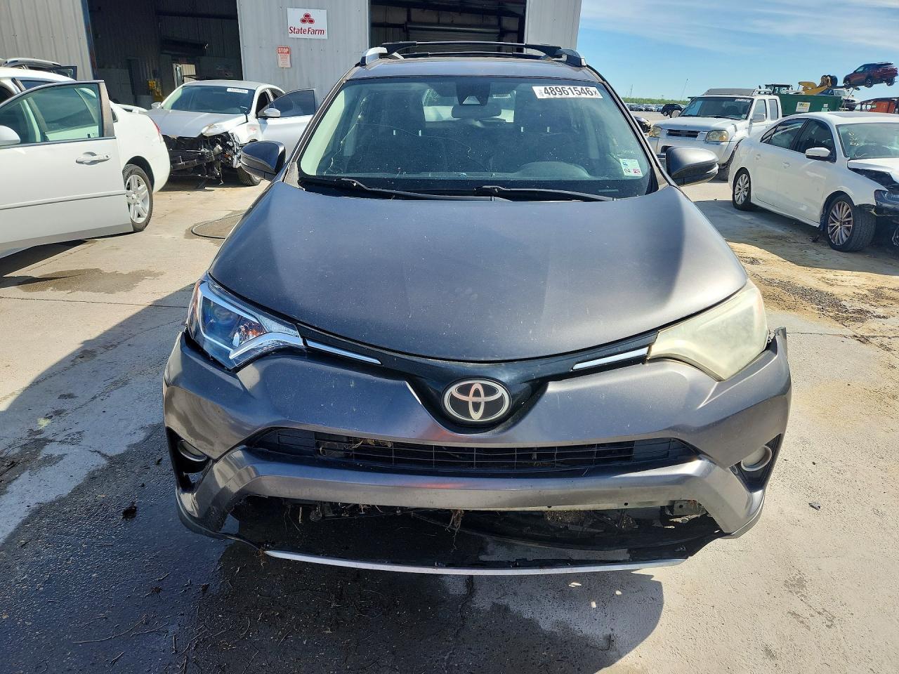 2017 TOYOTA RAV4 XLE photo 9