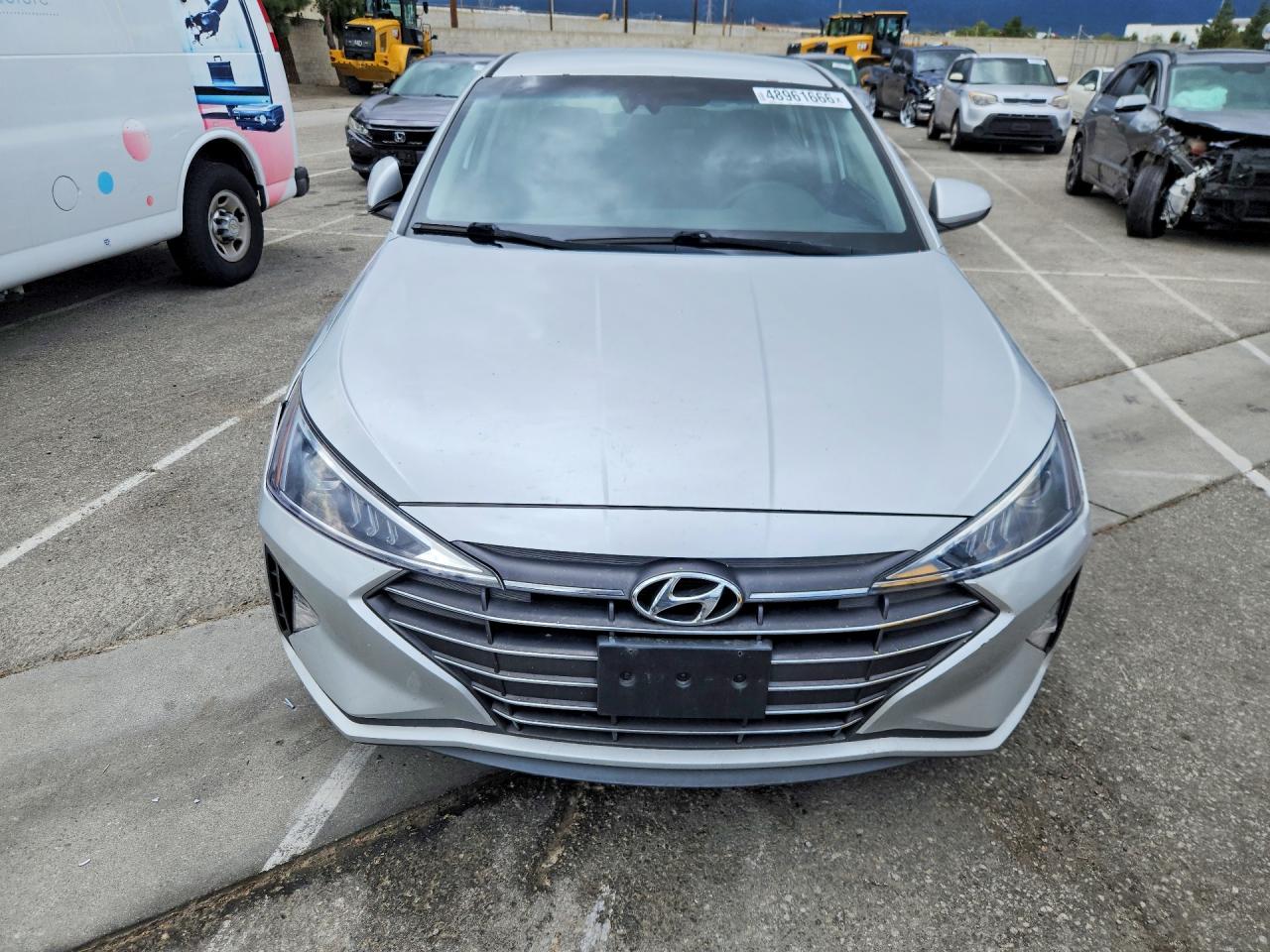 2020 HYUNDAI ELANTRA SEL photo 5