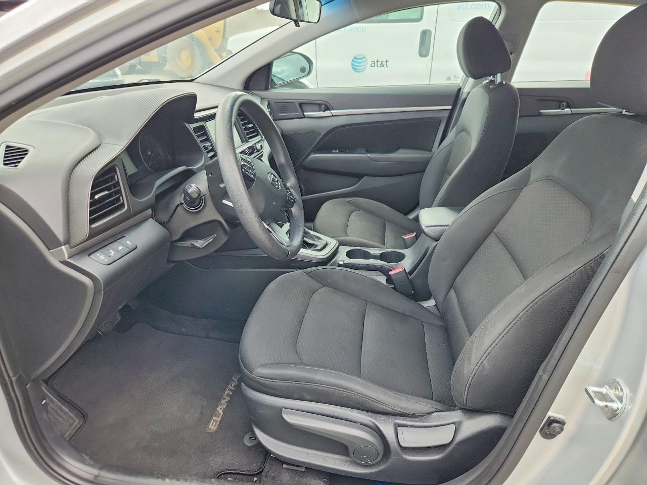 2020 HYUNDAI ELANTRA SEL photo 7
