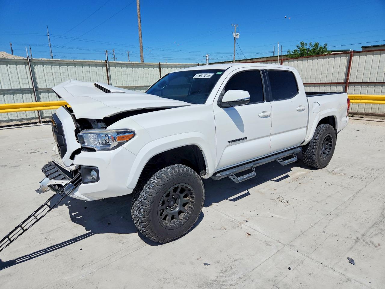 2017 TOYOTA TACOMA