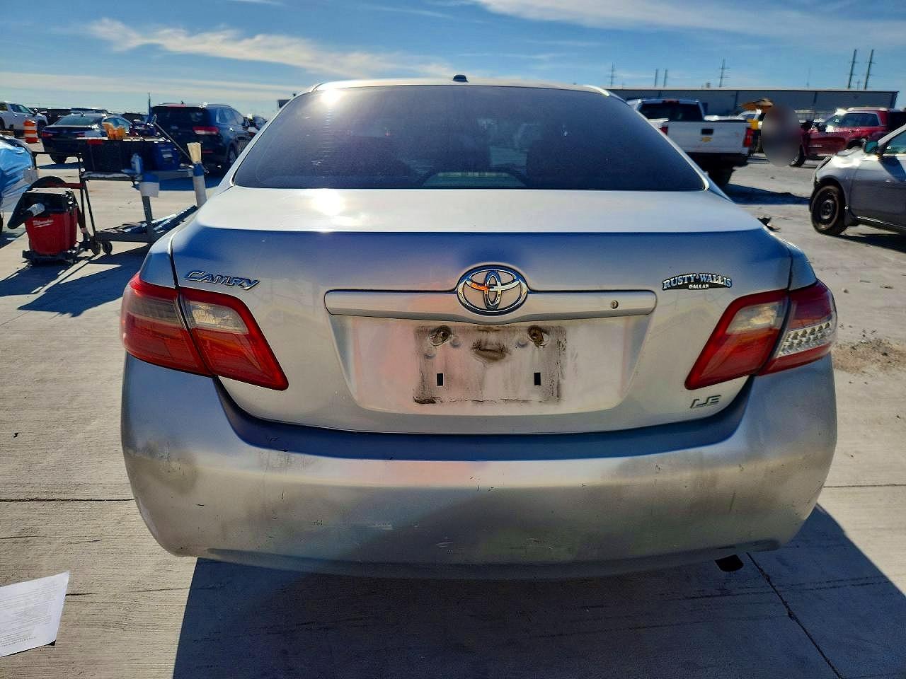 2011 TOYOTA CAMRY LE photo 11