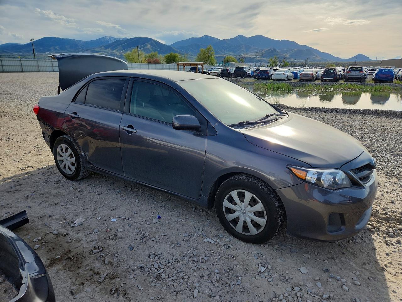 2011 TOYOTA COROLLA LE photo 4