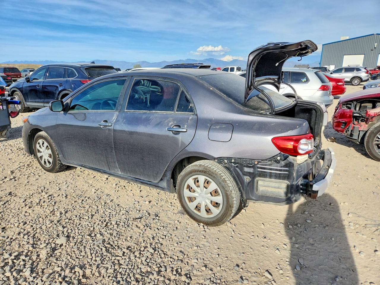2011 TOYOTA COROLLA LE photo 2