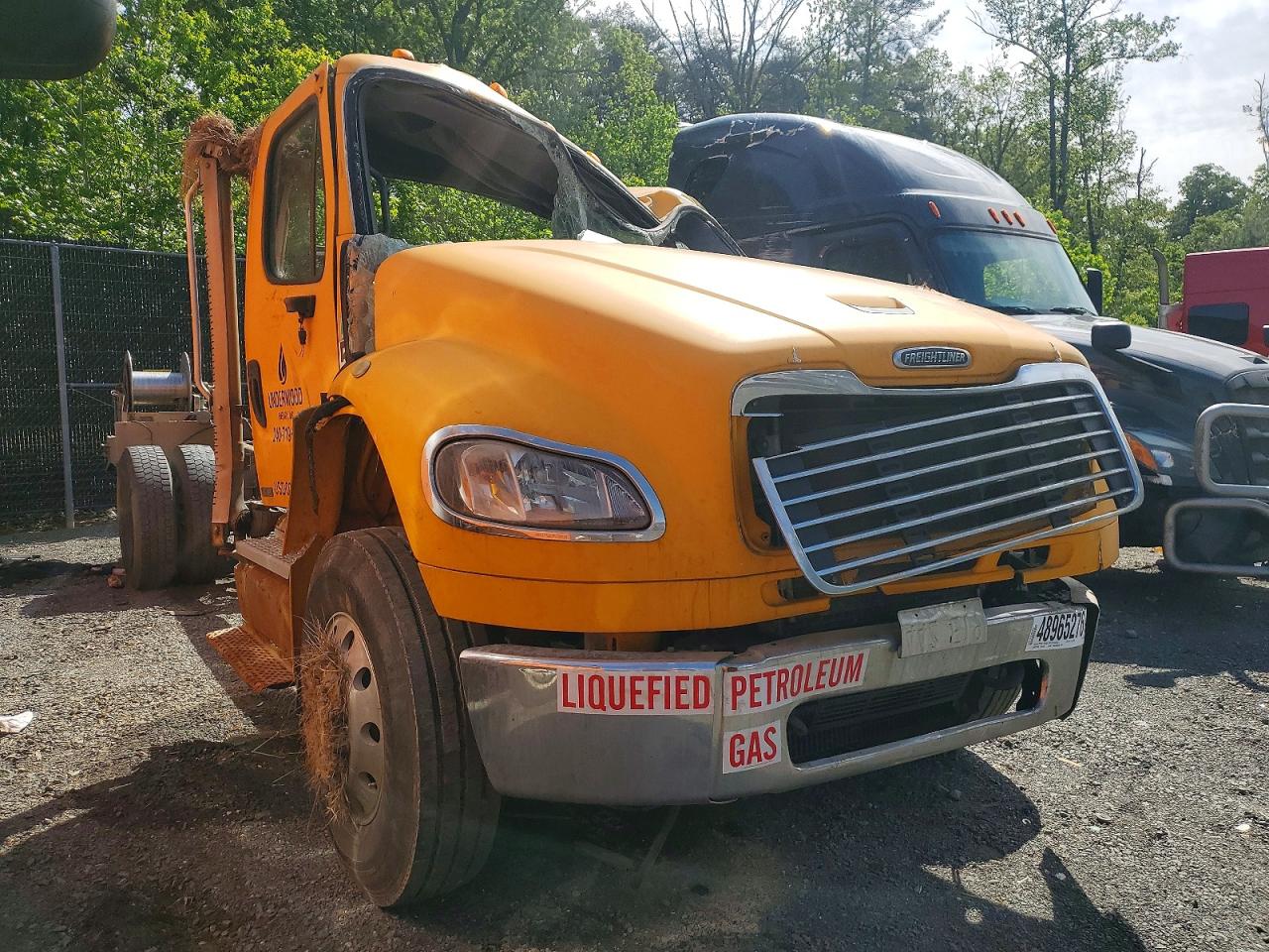 2011 FREIGHTLINER M2