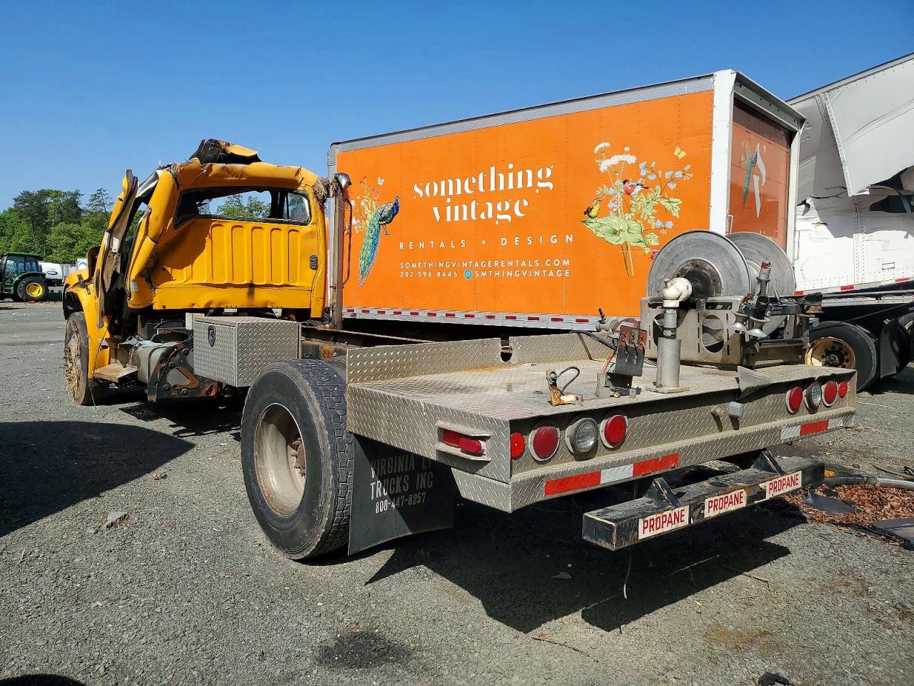 2011 FREIGHTLINER M2 106 MEDIUM DUTY photo 3