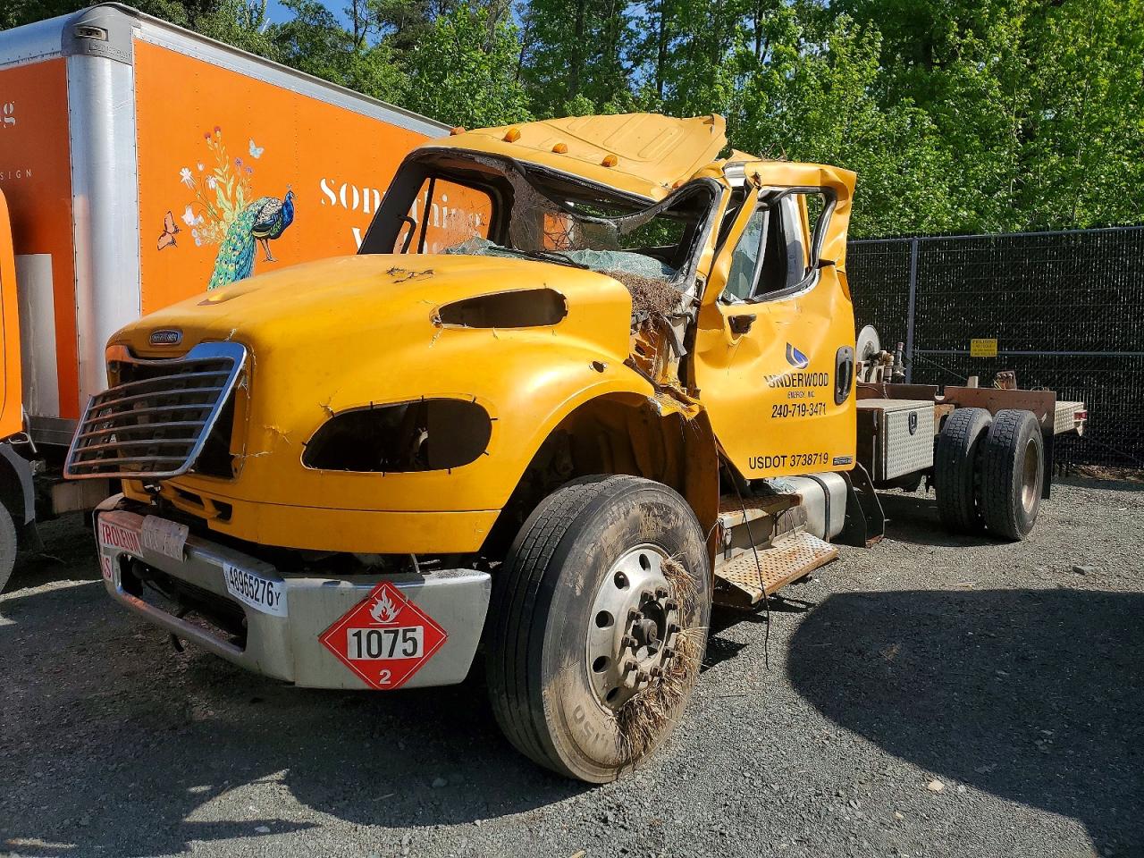 2011 FREIGHTLINER M2 106 MEDIUM DUTY photo 2