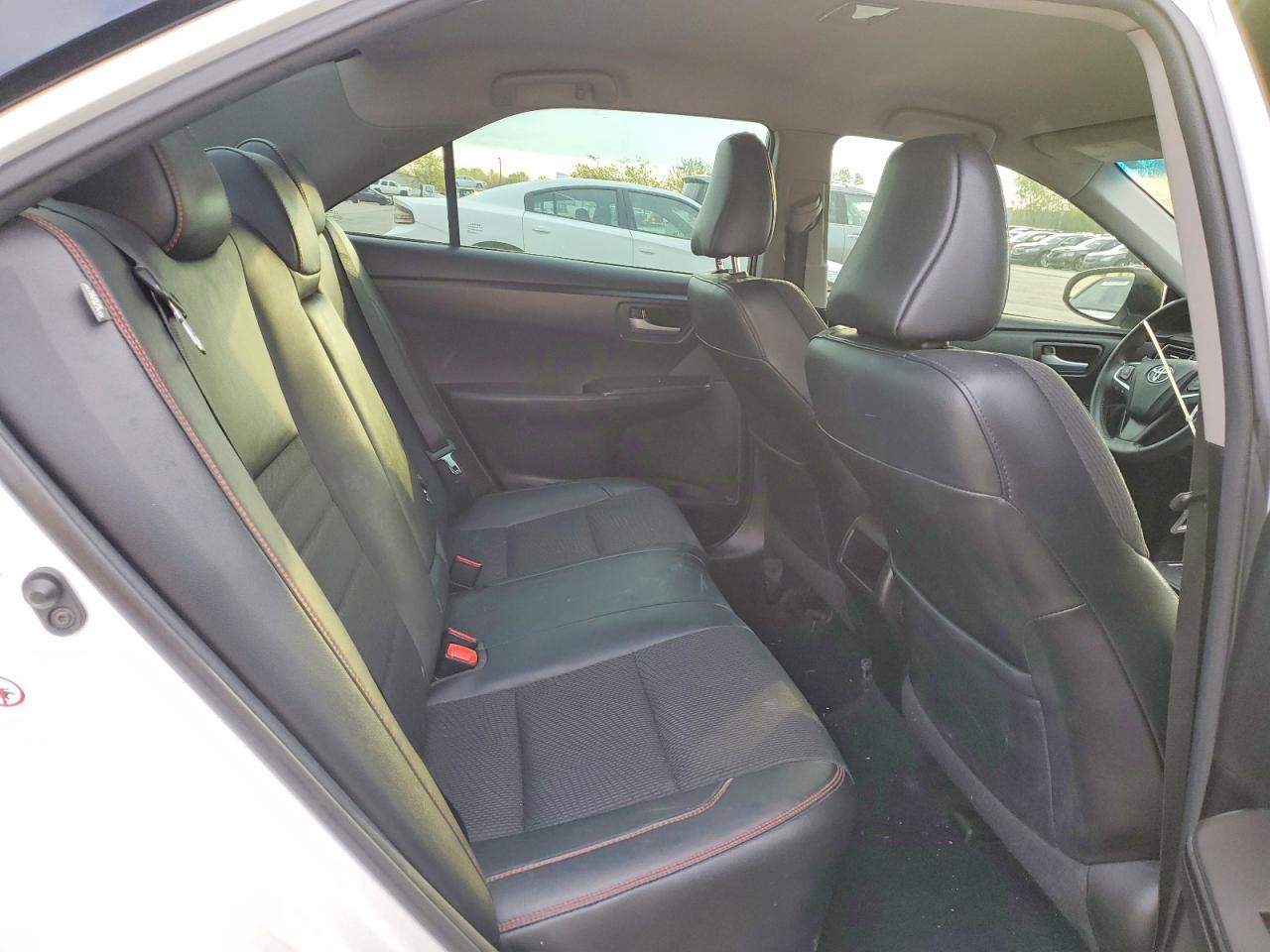 2017 TOYOTA CAMRY SE photo 28
