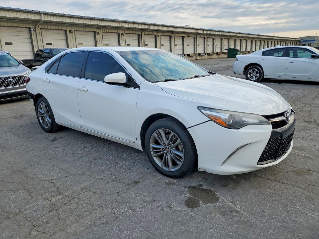2017 TOYOTA CAMRY SE photo 10