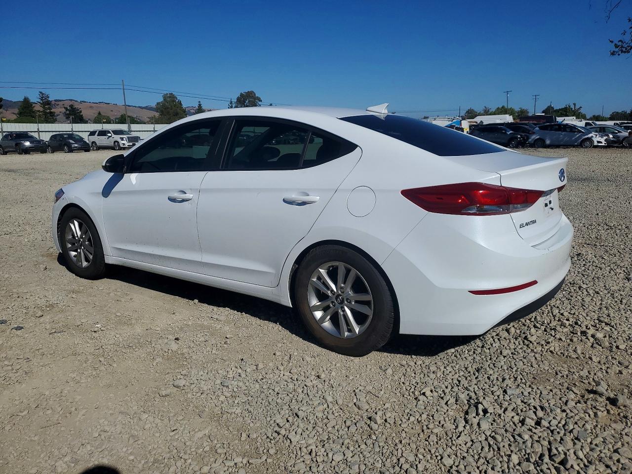 2017 HYUNDAI ELANTRA SE photo 3