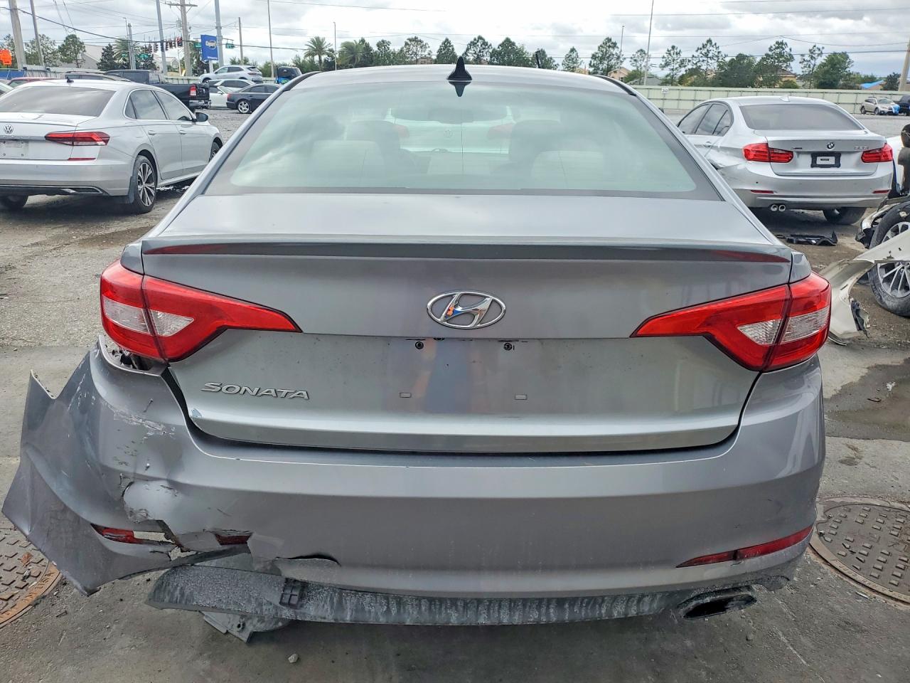 2016 HYUNDAI SONATA SE photo 6