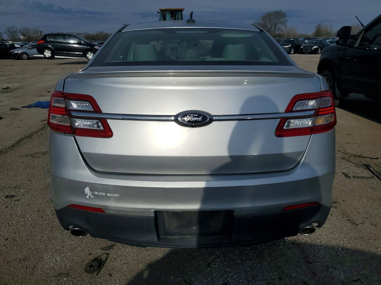 2015 FORD TAURUS SE photo 16