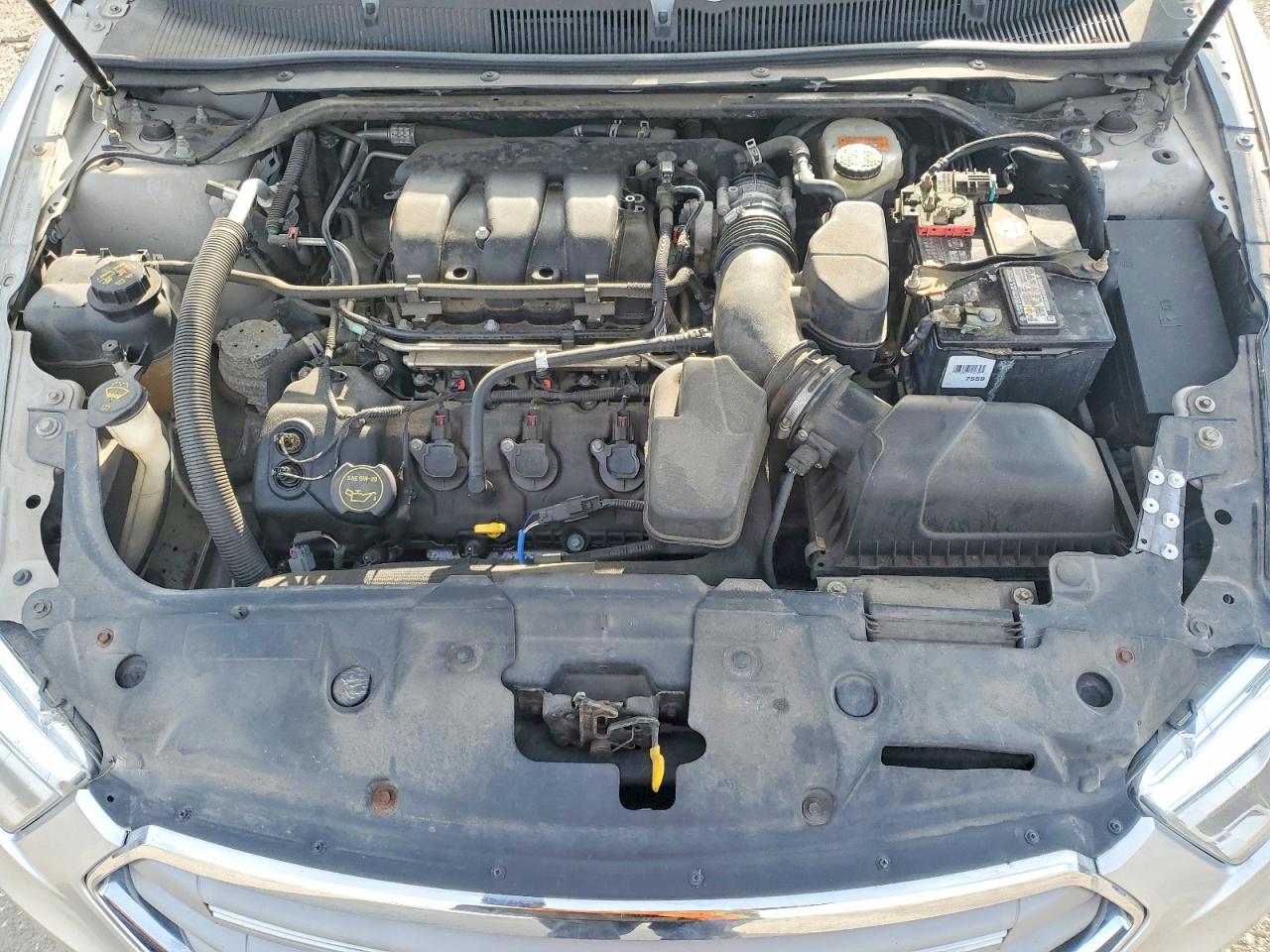2015 FORD TAURUS SE photo 31