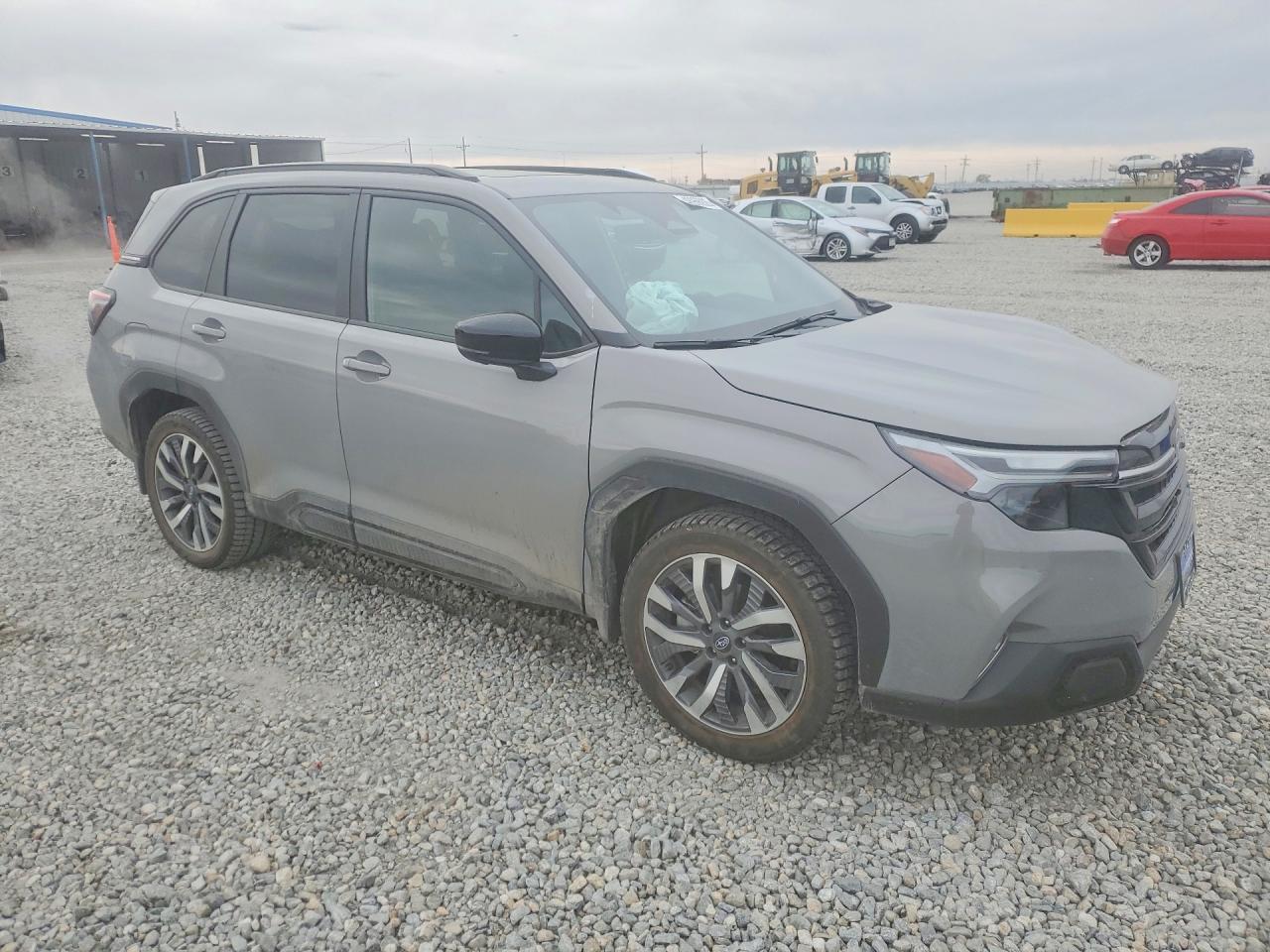 2025 SUBARU FORESTER TOURING photo 4