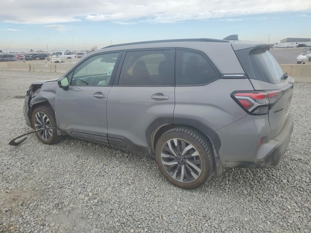 2025 SUBARU FORESTER TOURING photo 2