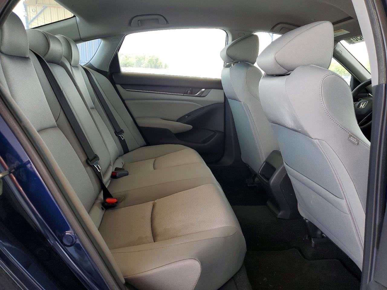 2020 HONDA ACCORD LX photo 19