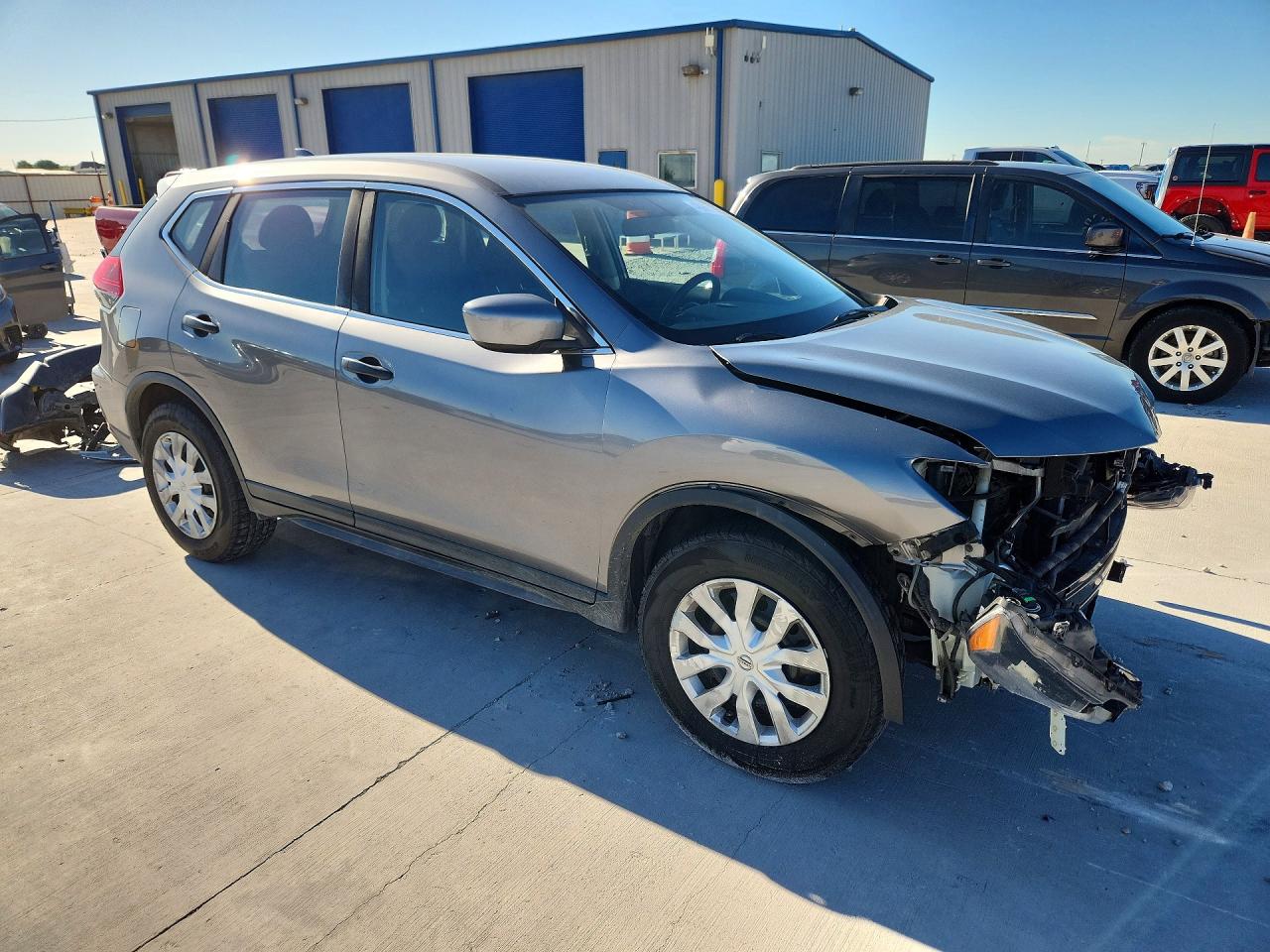 2018 NISSAN ROGUE S photo 4