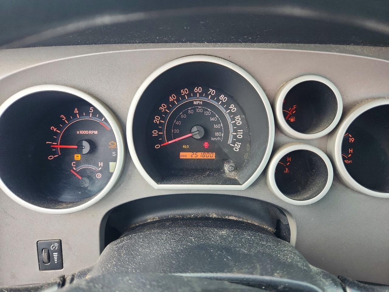 2010 TOYOTA TUNDRA GRADE photo 17