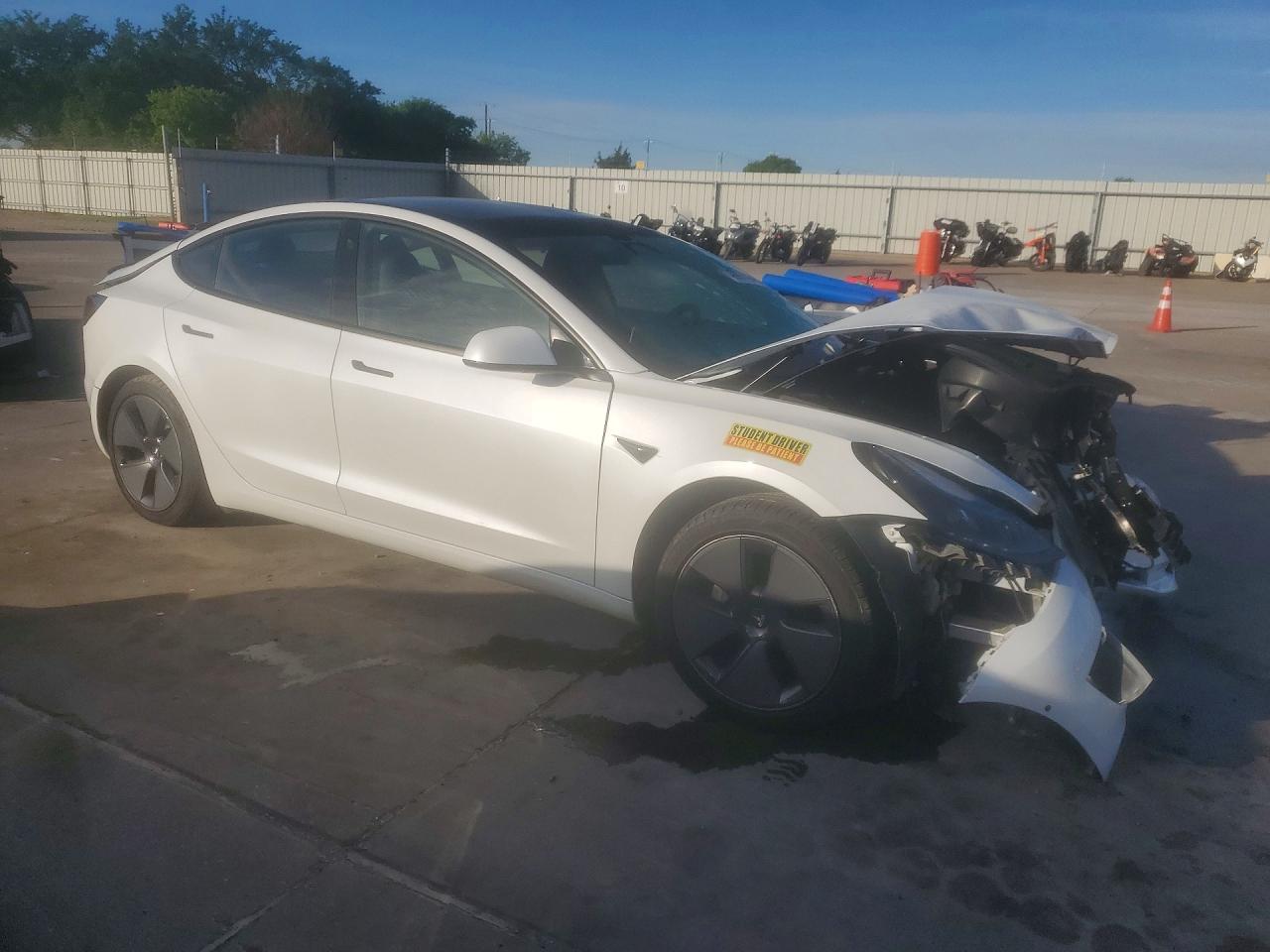 2022 TESLA MODEL 3 photo 4