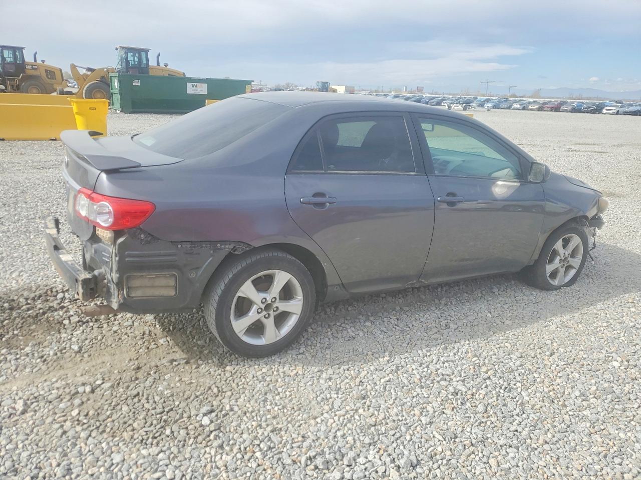 2011 TOYOTA COROLLA S photo 5