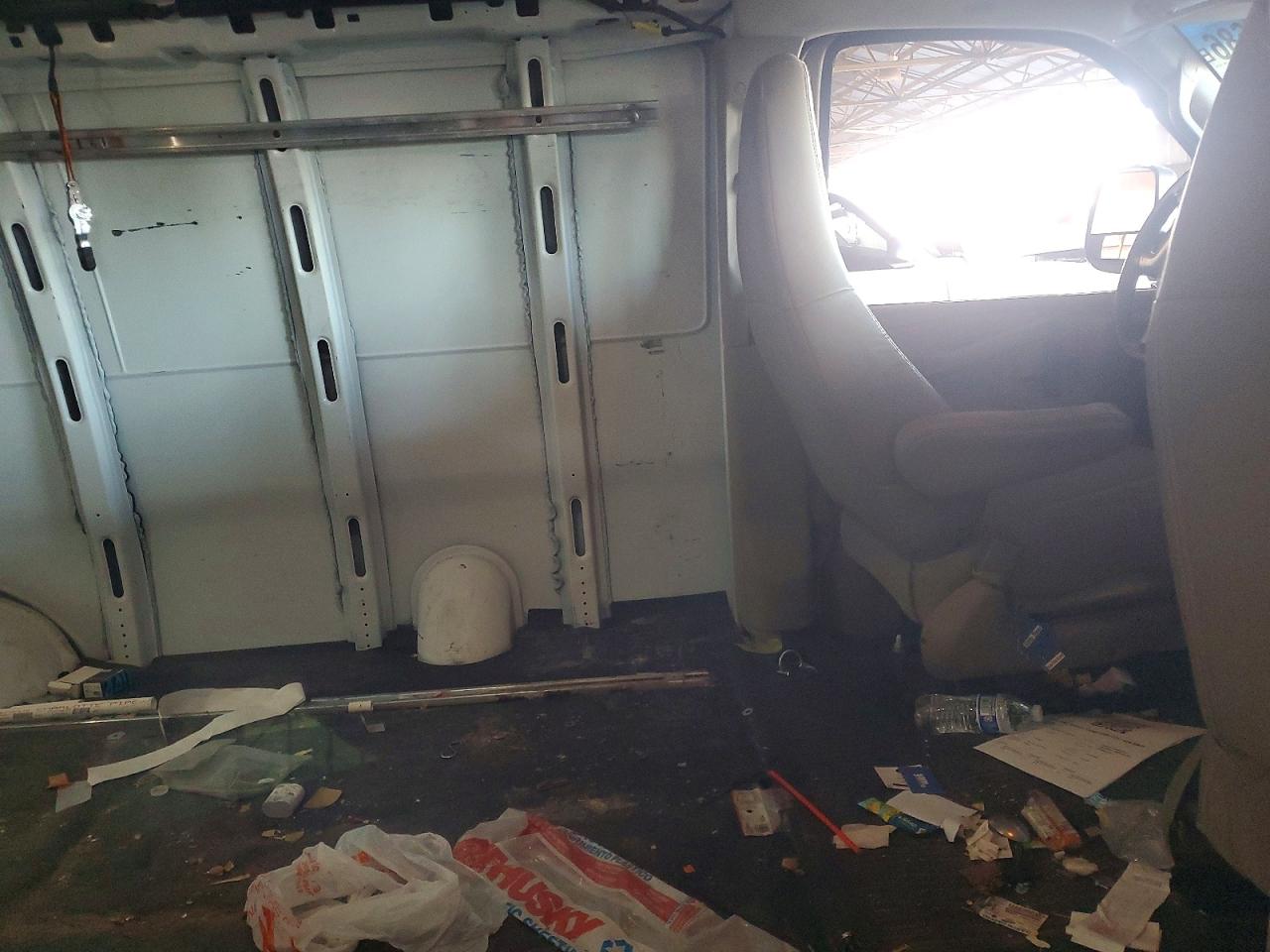 2017 GMC SAVANA 2500 CARGO DELIVERY VAN photo 10