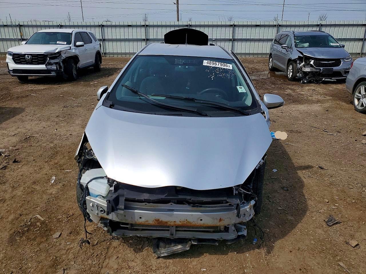 2012 TOYOTA PRIUS C TWO photo 9