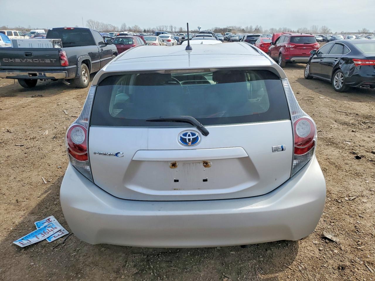 2012 TOYOTA PRIUS C TWO photo 11