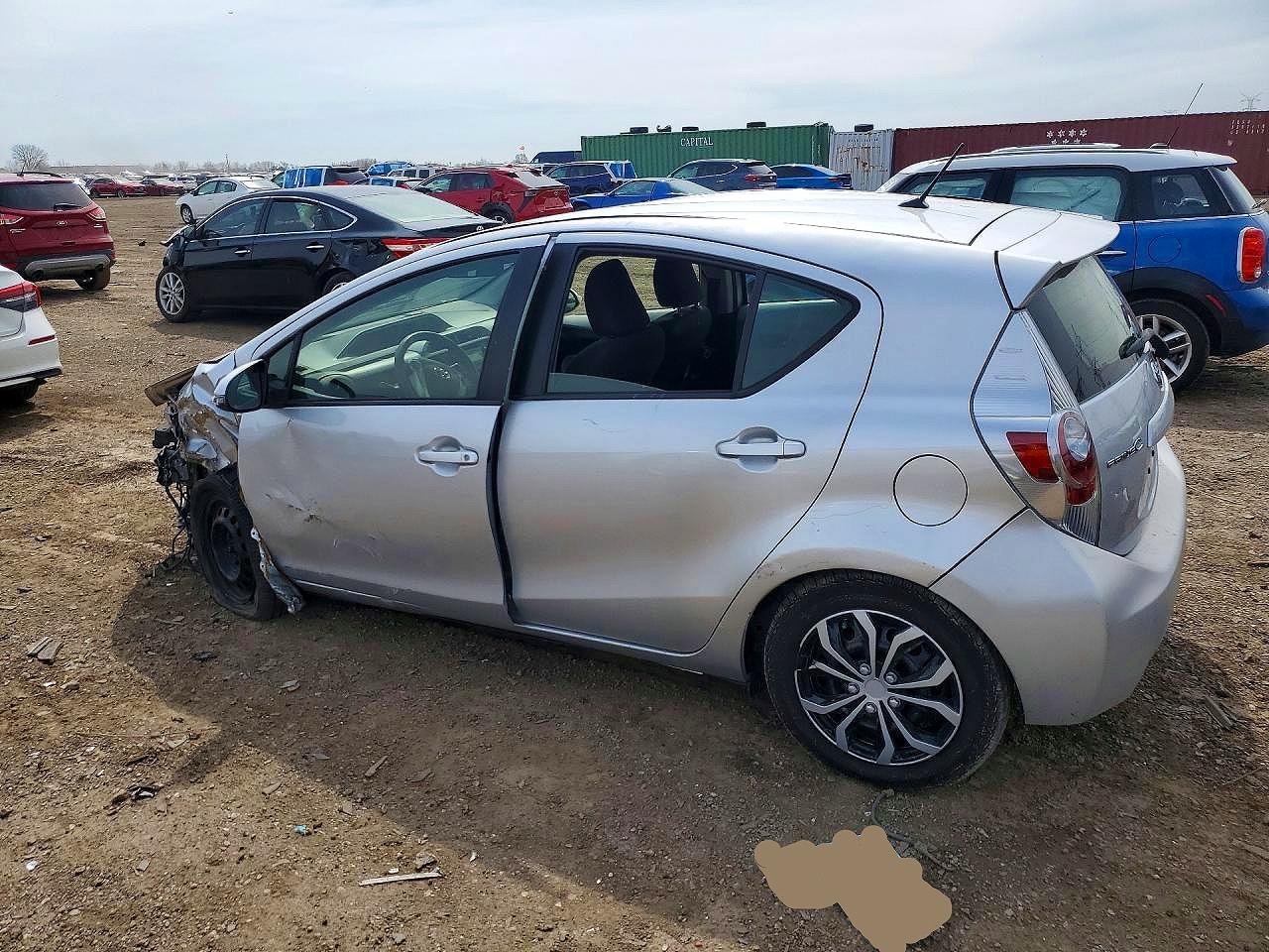 2012 TOYOTA PRIUS C TWO photo 3