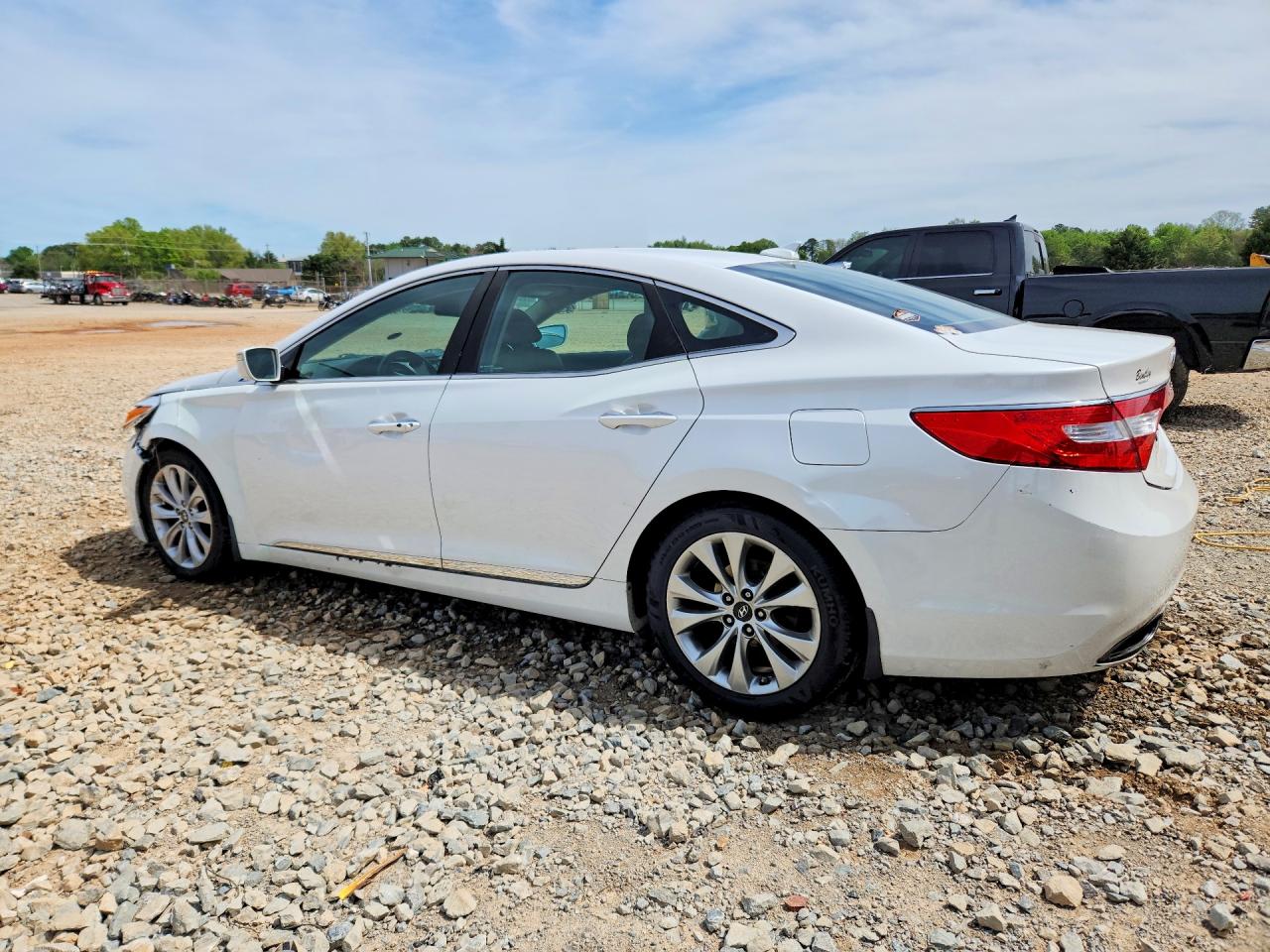 2013 HYUNDAI AZERA BASE photo 3