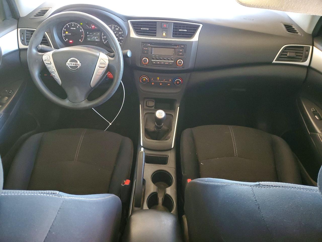2016 NISSAN SENTRA S photo 8