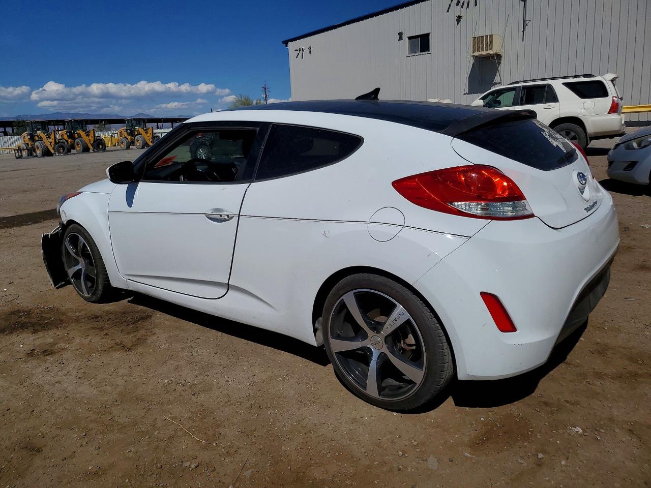 2017 HYUNDAI VELOSTER VALUE EDITION photo 3