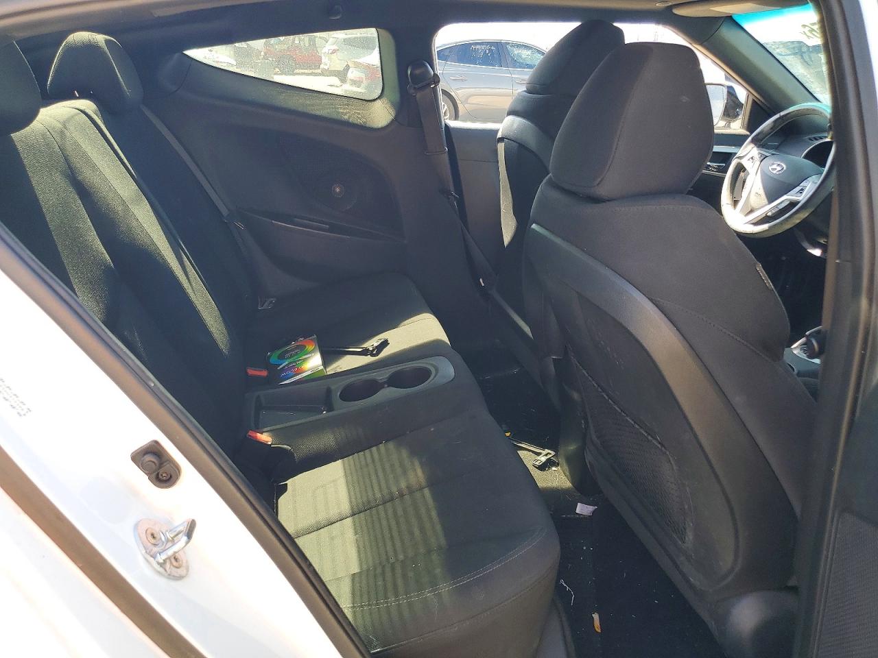 2017 HYUNDAI VELOSTER VALUE EDITION photo 19